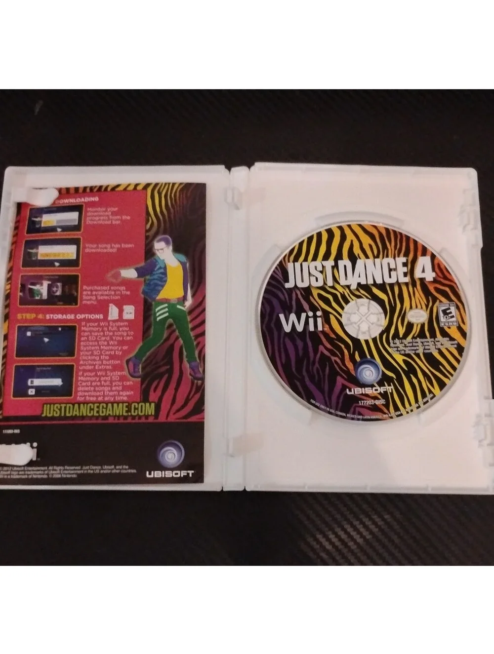 Just Dance 4 (Nintendo Wii) - Complete in Case (CIB) - Tested & Working